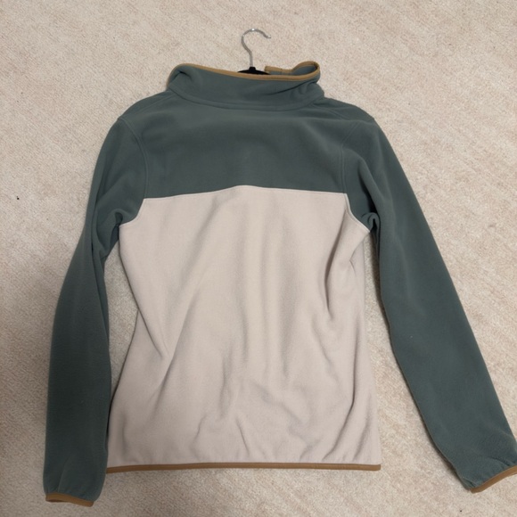 Patagonia Olive and Tan Snap-T Fleece - Picture 4 of 4